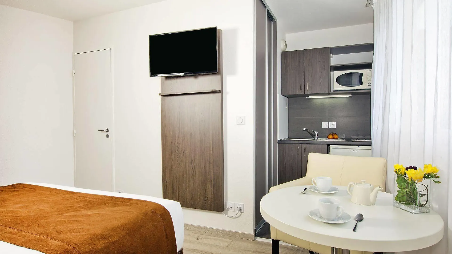 Sejours & Affaires Paris-davout 3* Paříž